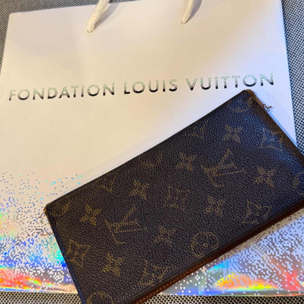 VINTAGE Louis Vuitton Monogram Wallet - Picture 11 of 11